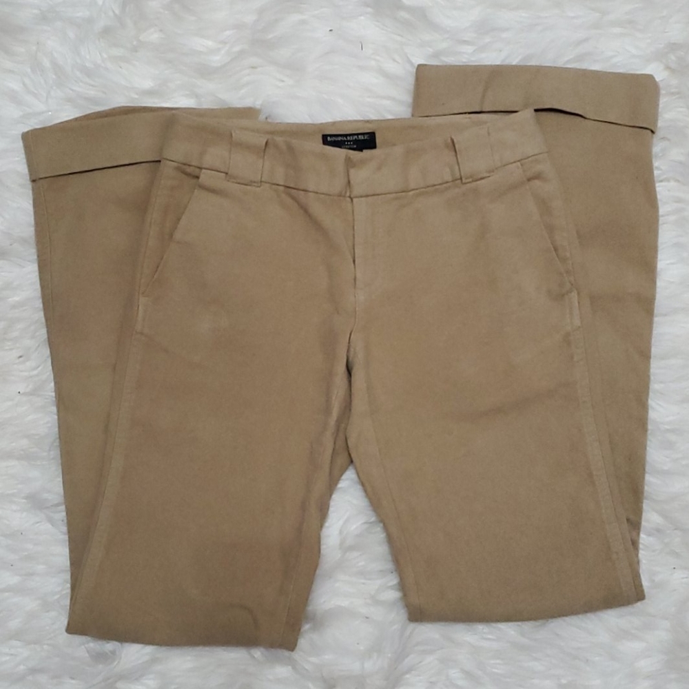 EXCELLENT CONDITION  A MUST HAVE: BANANA REPUBLIC  VELOUR PANTS